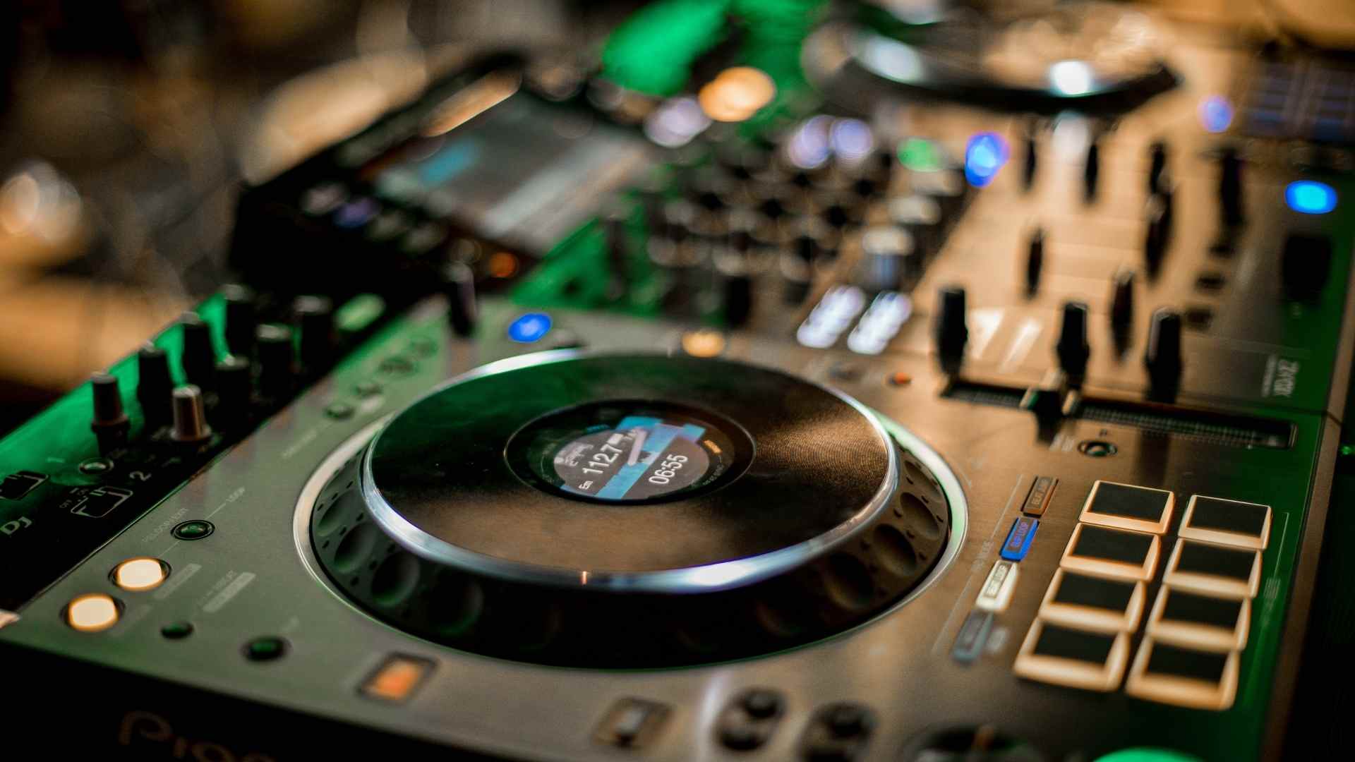 DJ controller and music production equipment for digital content creation